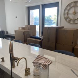 Beaches Moving & Storage - Very organized and move the boxes out of the way.
