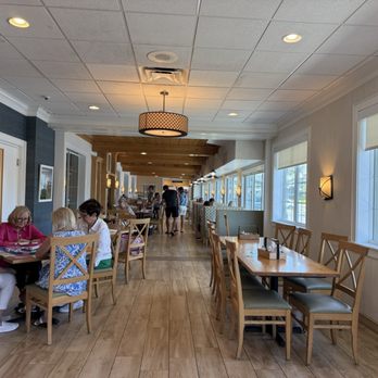 Der Dutchman - Bakeries Near Me - Sarasota, Florida Der Dutchman - Bakeries Near Me - Sarasota, Florida