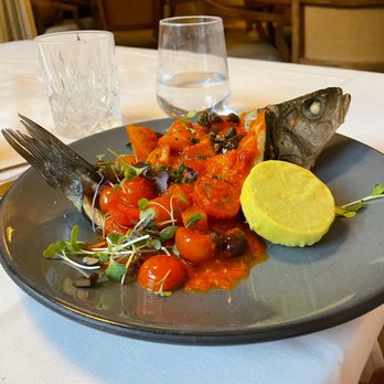 Lafayette Park - Dinner at Lafayette Park Hotel - Hotels Near Me - Lafayette, California Lafayette Park - Dinner at Lafayette Park Hotel - Hotels Near Me - Lafayette, California