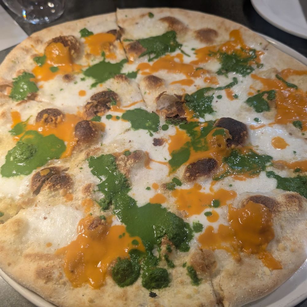 Ambrogio15 Del Mar - Mistaken margherita pizza - Italian Near Me - San Diego, California Ambrogio15 Del Mar - Mistaken margherita pizza - Italian Near Me - San Diego, California