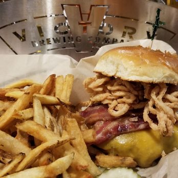 Victory Brewing - BBQ burger - Brewpubs Near Me - Downingtown, Pennsylvania Victory Brewing - BBQ burger - Brewpubs Near Me - Downingtown, Pennsylvania