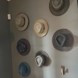 Three Horses Hat