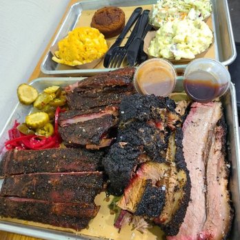 The Bold Mariner - 1 lb ribs, 1 lb brisket, mac and cheese, cornbread, potato salad, cole slaw - Breweries Near Me - Norfolk, Virginia