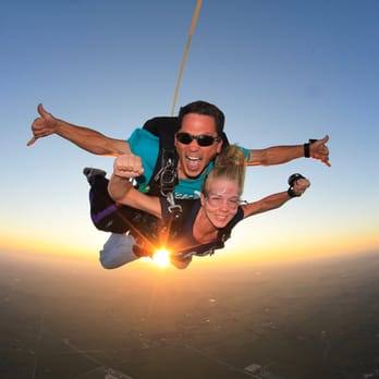 Chicagoland Skydiving Center - Another beautiful sunset jump over Chicagoland Skydiving Center in Rochelle, IL - Skydiving Near Me - Rochelle, Illinois Chicagoland Skydiving Center - Another beautiful sunset jump over Chicagoland Skydiving Center in Rochelle, IL - Skydiving Near Me - Rochelle, Illinois