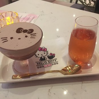 Hello Kitty Cafe - Strawberries + Cocoa Cream with Rosé - Cafes Near Me - Irvine, California