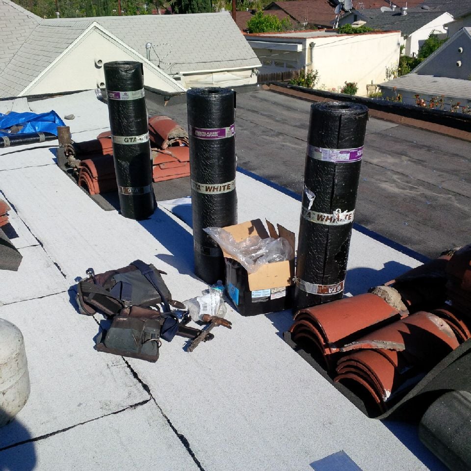 Slide of Modern Roofing Inc