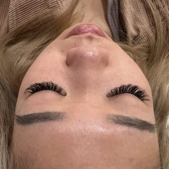 Lashes On The Beach - lashes by saiko. wispy hybrid/mini volume - Eyelash Service Near Me - Newport Beach, California Lashes On The Beach - lashes by saiko. wispy hybrid/mini volume - Eyelash Service Near Me - Newport Beach, California