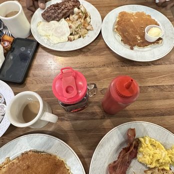 Coyote Cafe - Breakfast options - Cafes Near Me - California City, California