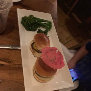 Tommy Bahama - sliders with broccoli - Seafood Near Me - Naples, Florida Tommy Bahama - sliders with broccoli - Seafood Near Me - Naples, Florida