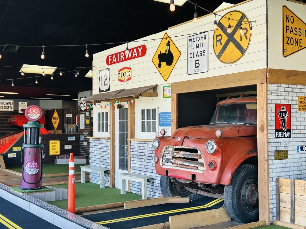 Social spots from Big Putts Mini Golf