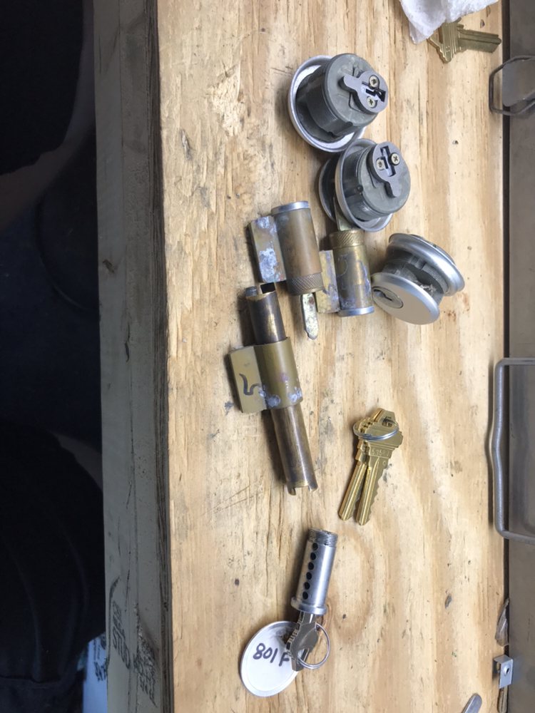 CHRISTOPHER’S LOCK AND KEY Updated September 2024 Salisbury