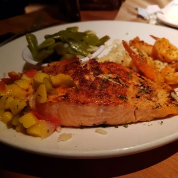 Cheddar's Scratch Kitchen - The thickest juiciest salmon plate - American Near Me - Albuquerque, New Mexico