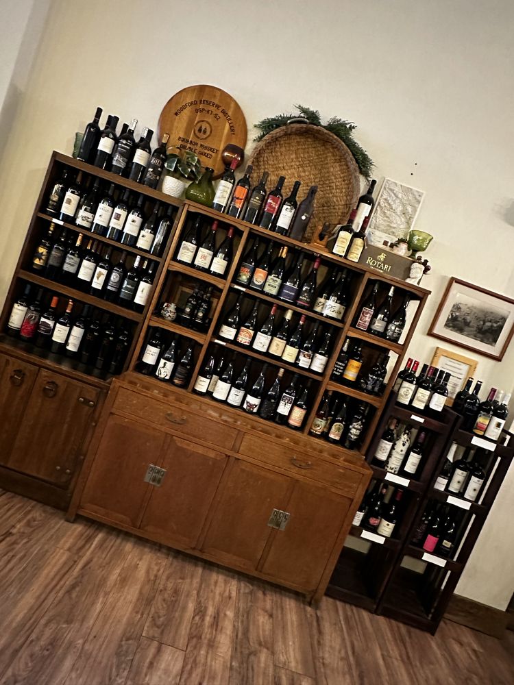 West Central Wine Logo