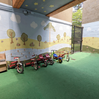 Mi Palacio Child Development Center - Tricycles and balance bikes for playing, practicing coordination, building muscle strength and socializing - Preschools Near Me - Washington, DC, District of Columbia