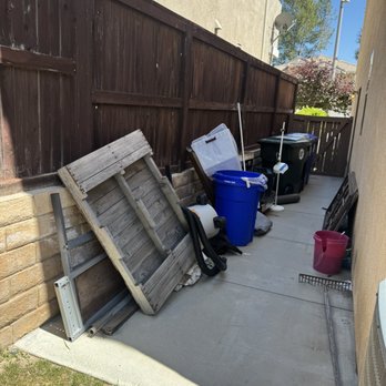 Just Hauler Junk Removal - Junk Removal & Hauling Near Me - Winnetka, California