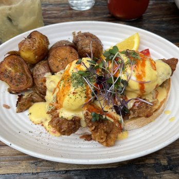 Kitchen Story - Country Benedict - Breakfast & Brunch Near Me - Oakland, California