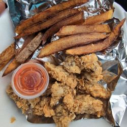 King of Wings - Gizzards and fries