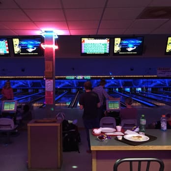 Valencia Lanes - Bowling Near Me - Newhall, California Valencia Lanes - Bowling Near Me - Newhall, California