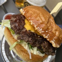 The Magic Food Bus - The Cheeseburger -- amazing!