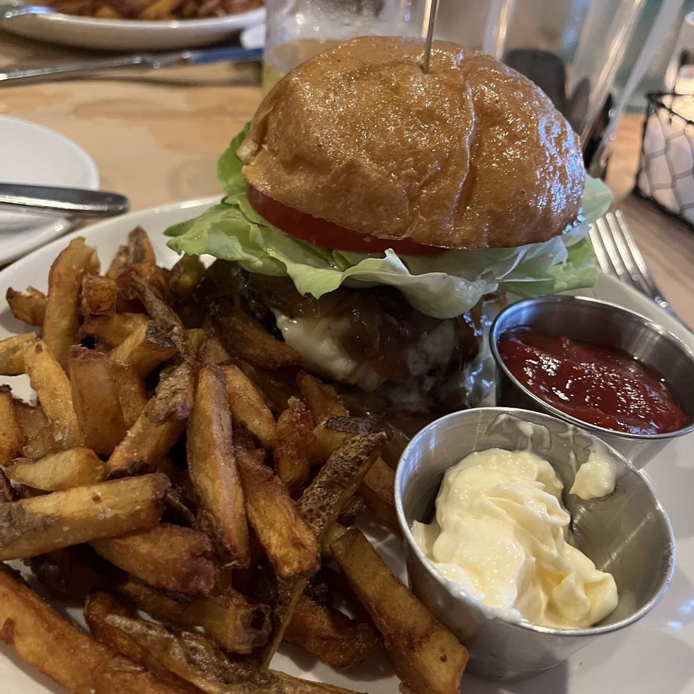 Flatiron - Burger Special - Steakhouses Near Me - Red Hook, New York
