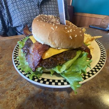 Black Bear Diner Fernley - The Bob's Big Bear Burger* (1290 cals.) - Diners Near Me - Fernley, Nevada