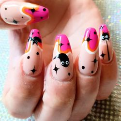 Hollywood Nails by Rhea