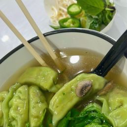 Shanghai Dumpling Soup