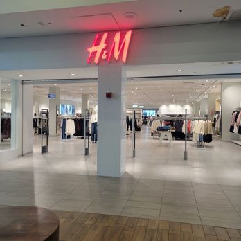 H&M - Men's Clothing Near Me - Hicksville, New York H&M - Men's Clothing Near Me - Hicksville, New York