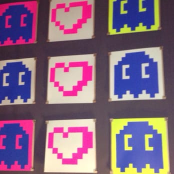 Retro Gaming - Bars Near Me - Puteaux, 92