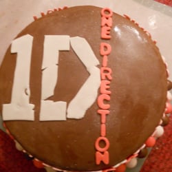Indulgence Bakery - One Direction Cake