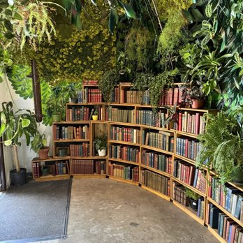Lost Books - Entrance - Vinyl Records Near Me - Montrose, California