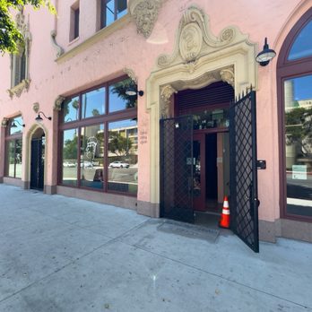 Jurassic Magic - Outside - Coffee & Tea Near Me - Los Angeles, California