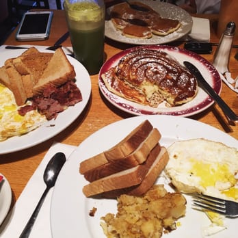 Blue Moon Grill - Breakfast & Brunch Near Me - Wakefield, Massachusetts Blue Moon Grill - Breakfast & Brunch Near Me - Wakefield, Massachusetts