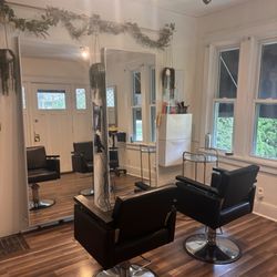 Christina’s Creative Hair Design - The studio