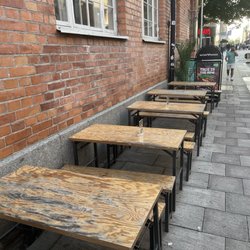 bastard burgers - Outdoor seating