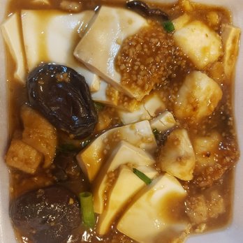 Dew Drop Inn - Garlic fish fillet, mushrooms, and tofu - Chinese Near Me - Honolulu, Hawaii
