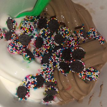 Zoyo - Chocolate+vanilla+snocaps - Ice Cream & Frozen Yogurt Near Me - Troy, Michigan Zoyo - Chocolate+vanilla+snocaps - Ice Cream & Frozen Yogurt Near Me - Troy, Michigan