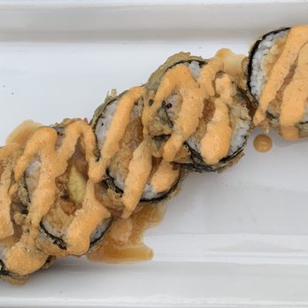 The Plot - CHRONIC ROLL (tempura-fried "cräb," spicy "tüna," and avocado roll with spicy mayö and sweet and spicy ponzu) - Vegan Near Me - Oceanside, California