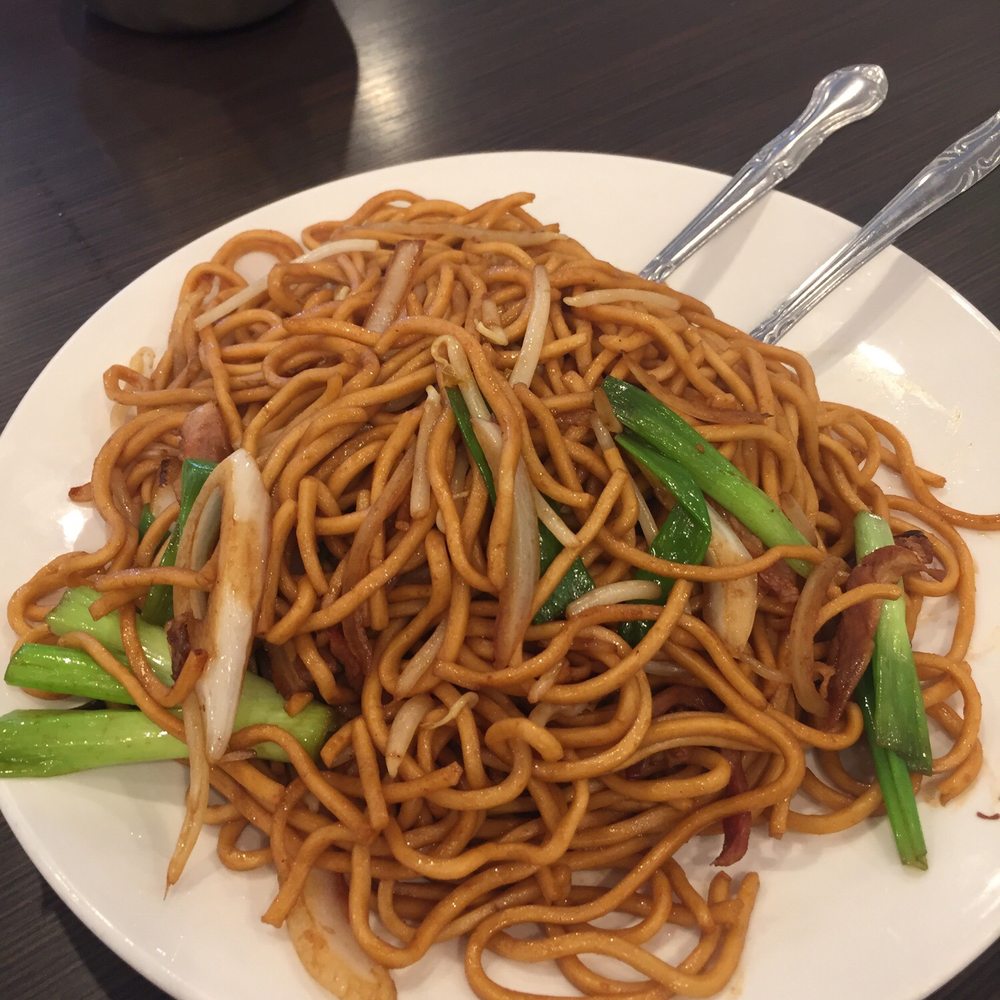 Cheung Hing Restaurant - BBQ pork chow mein - Chinese Near Me - Millbrae, California Cheung Hing Restaurant - BBQ pork chow mein - Chinese Near Me - Millbrae, California