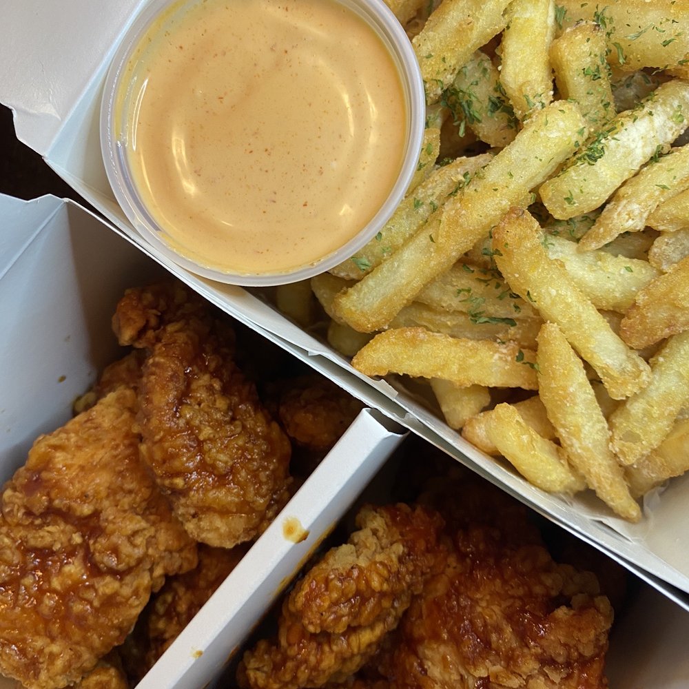 Bonchon Flushing Northern - Seasoned Fries & chicken - Korean Near Me - Flushing, New York