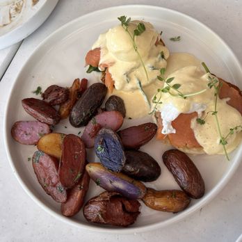 Tre Vele - Smoked Salmon Benedict - Italian Near Me - Sandy Springs, Georgia Tre Vele - Smoked Salmon Benedict - Italian Near Me - Sandy Springs, Georgia