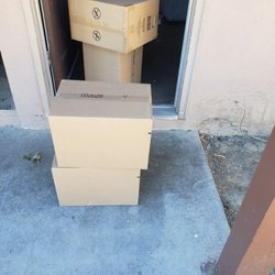Harbor Medical Supply - This is how they dropped off supplies to my legally blind, kidney-transplant-recipient mother.