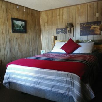 Ms. Kitty's Country Inn - Super eclectic. - Hotels Near Me - Mancos, Colorado Ms. Kitty's Country Inn - Super eclectic. - Hotels Near Me - Mancos, Colorado