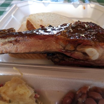 Yo Mama's Pit Bbq - Barbeque Near Me - Montgomery, Texas
