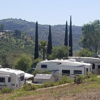 Champagne Lakes RV Resort - RV Parks Near Me - Escondido, California