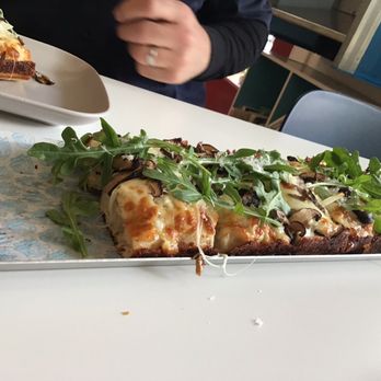 Moonrise Pizza - Mushroom pizza to die for. - Wine Bars Near Me - Amador City, California