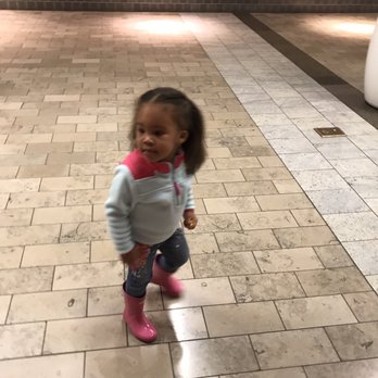Friendly Faces Kid's Salon and Spa - Barbers Near Me - Silver Spring, Maryland