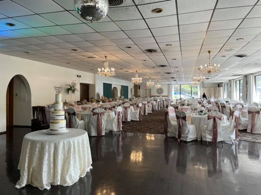 Ferrante's Lakeview by null