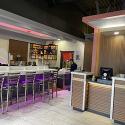 Noodles Bar & Dumpling - Interior