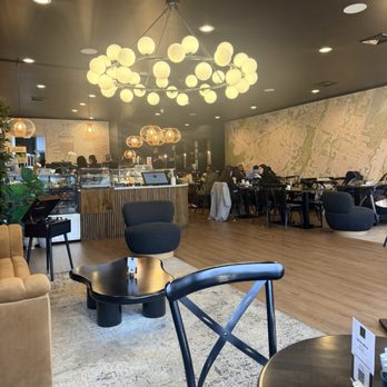 GiGi's Cafe - Cafes Near Me - Cedar Grove, New Jersey